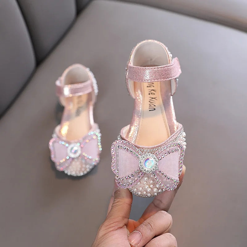 Shoe for baby girls