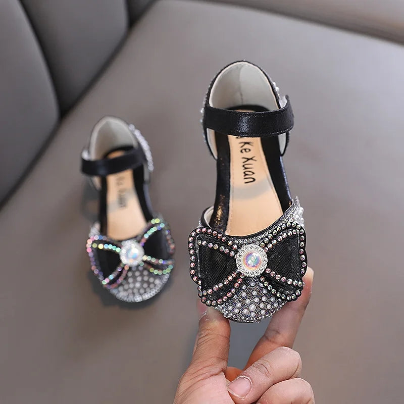 Shoe for baby girls
